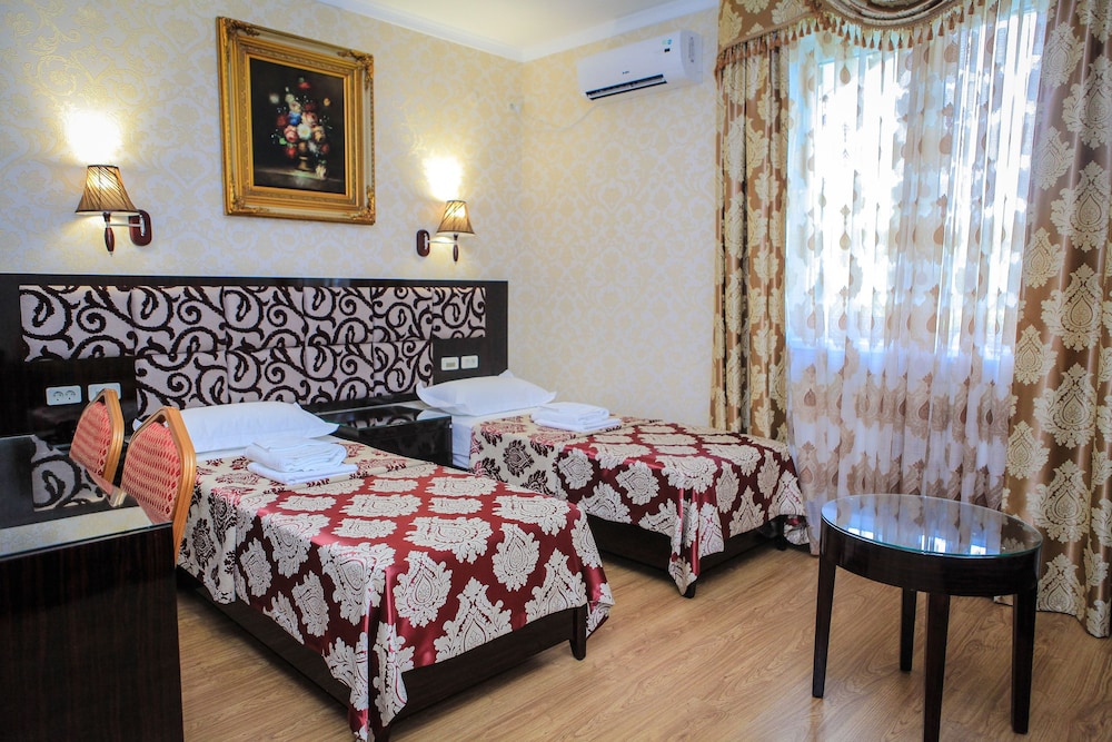 Standard Double or Twin Room photo 3