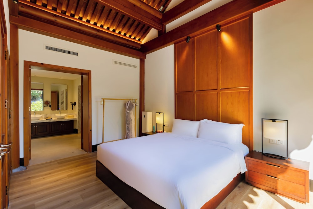 Superior Suite, 2 Bedrooms, Non Smoking, Garden View
