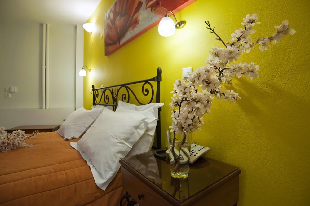 Double Room - Photo 6