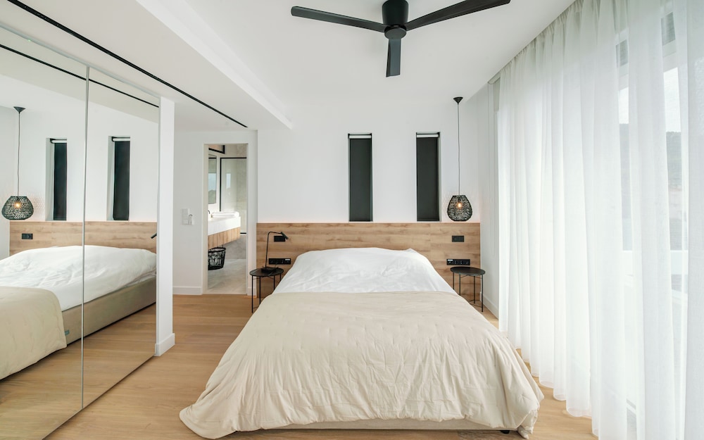 Elia Cove Luxury Villa I