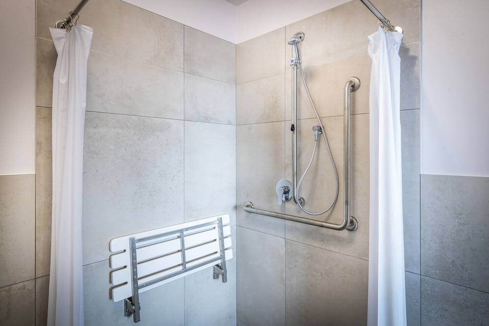 One Bedroom Suite - Photo 11