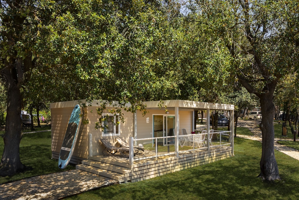 Superior Mobile Home - Photo 9
