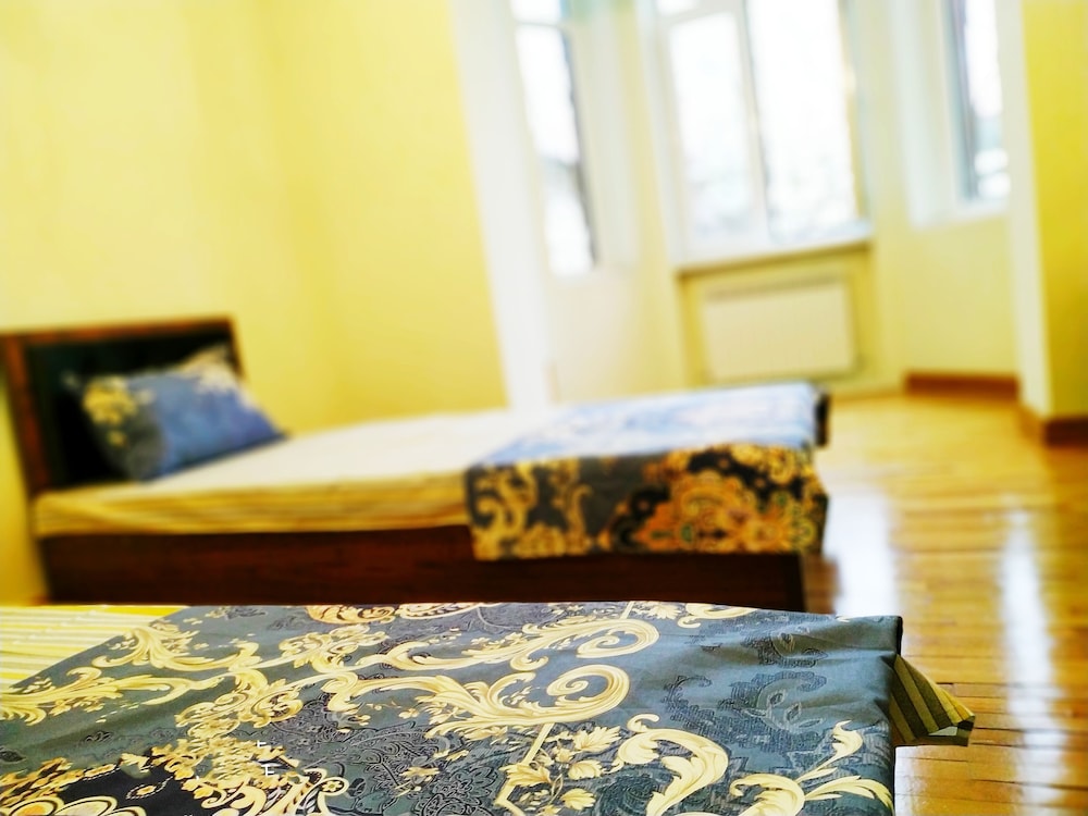 Standard Twin Room (5)