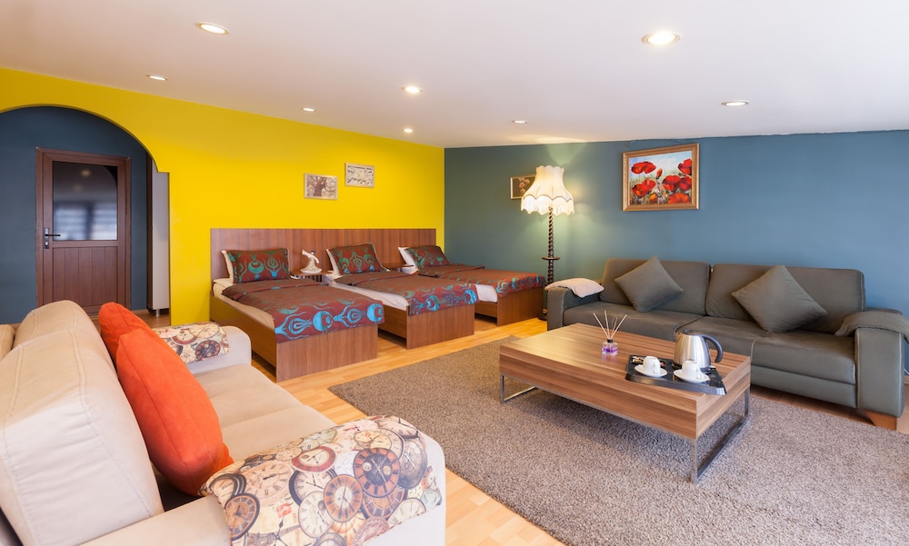 Grand Apartment, 1 Bedroom, Smoking photo 1