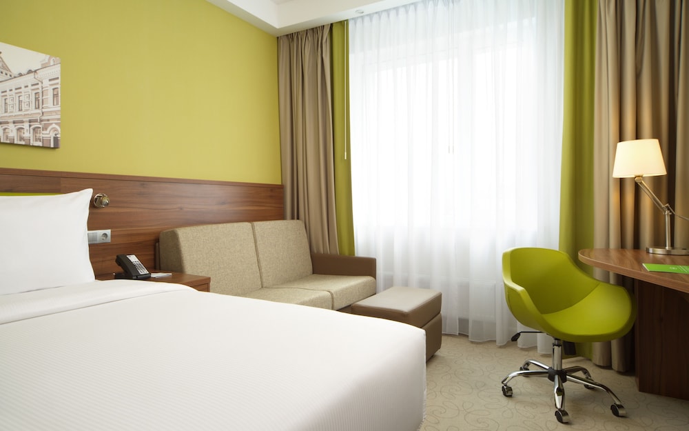 Room, 1 Queen Bed with Sofa bed photo 2