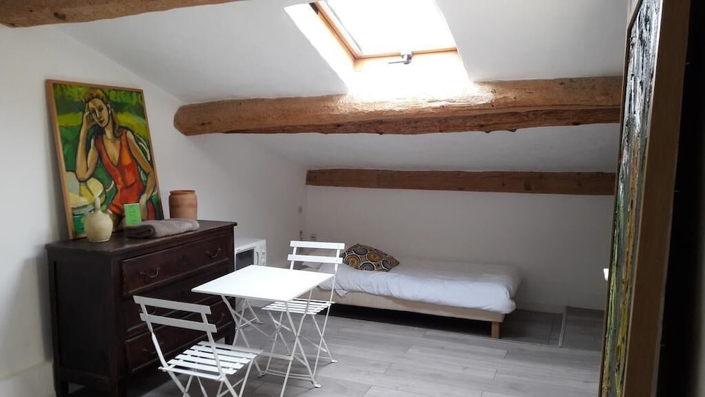 Room (Fruitier) photo 1