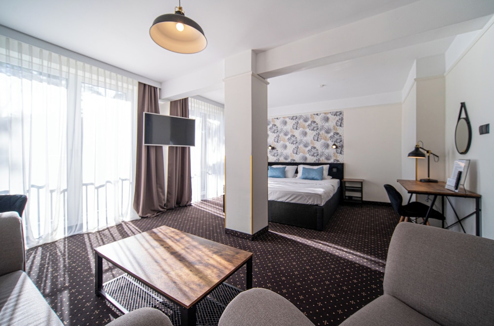 Comfort Suite photo 2