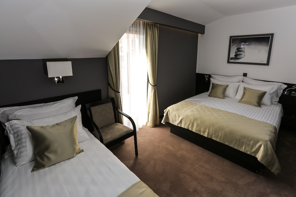 Triple Room photo 2