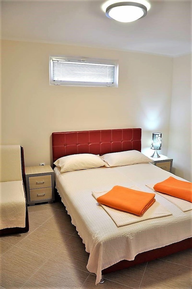 Comfort Apartment, 2 Bedrooms, Balcony photo 1