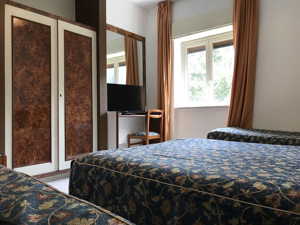 Quadruple Room photo 2