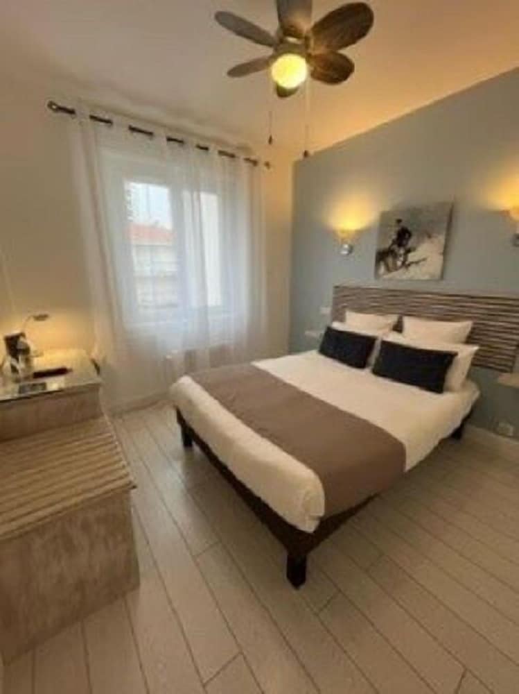 Standard Double Room photo 3