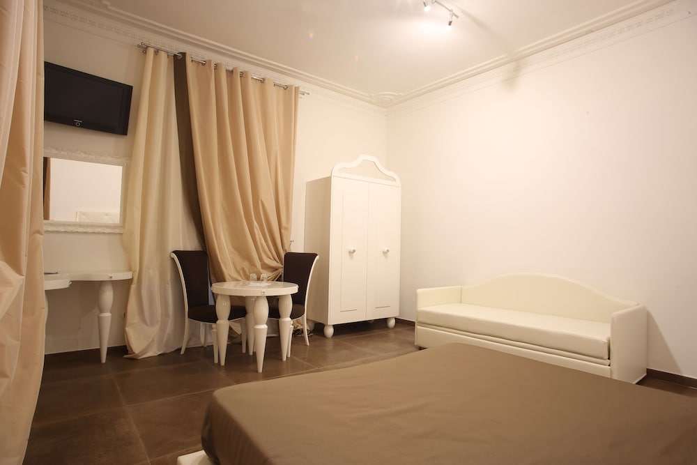 Quadruple Room - Photo 5