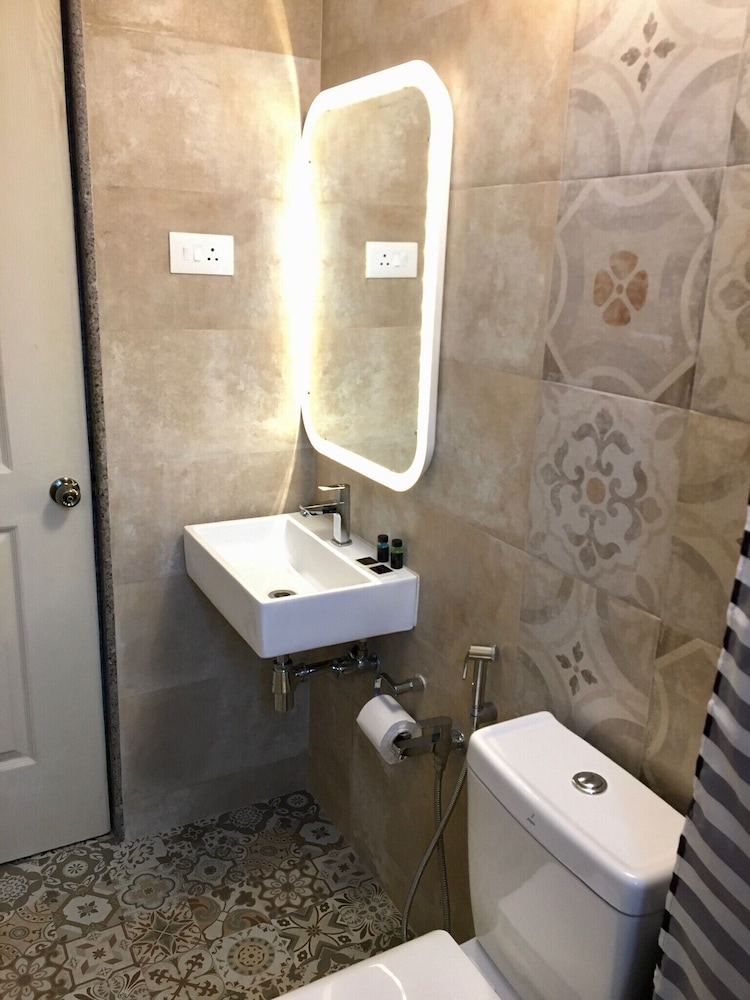 Deluxe Double or Twin Room - Photo 4