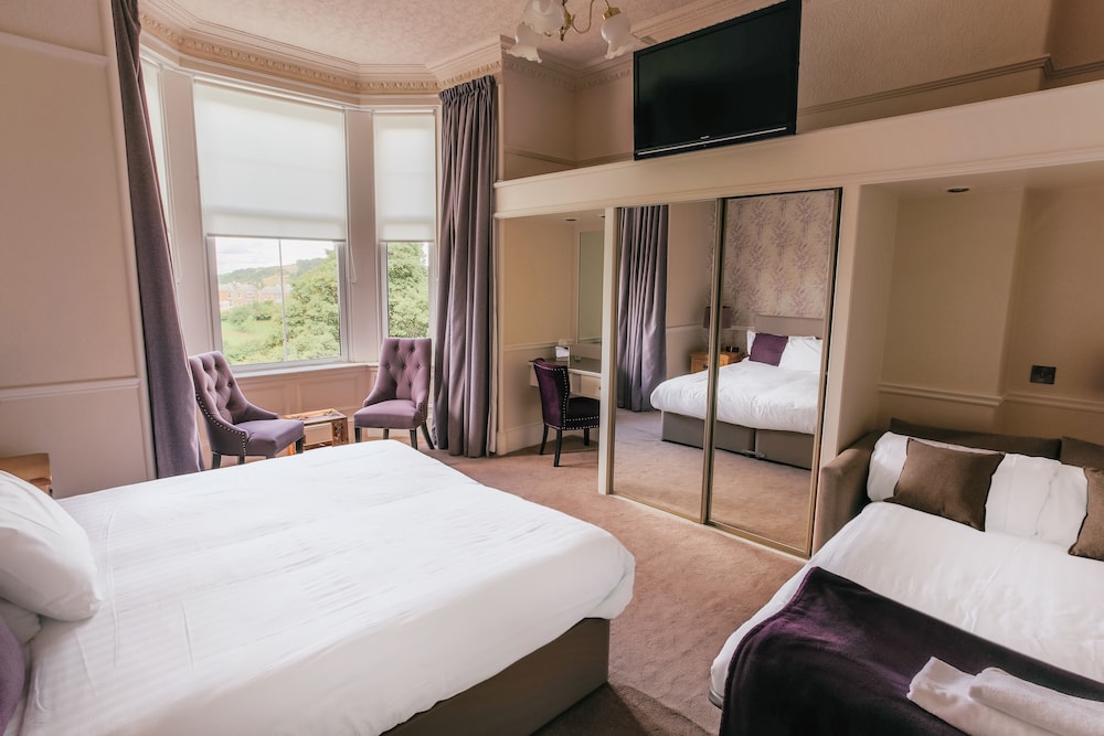 Clan Family Rooms - Photo 3
