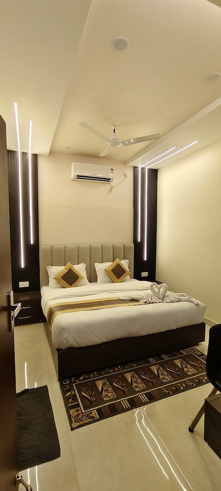 Deluxe Room - Photo 2