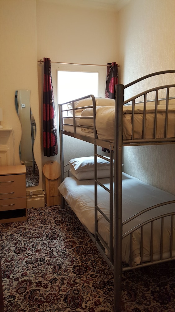 Flat B (First Floor)