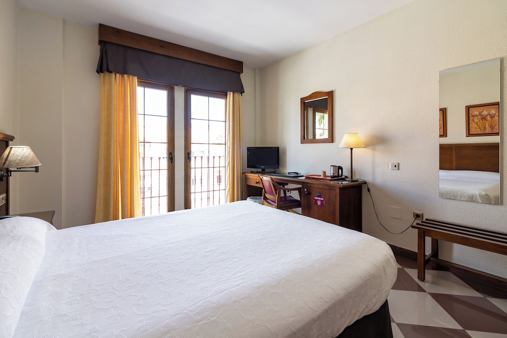 Double Room - Photo 7
