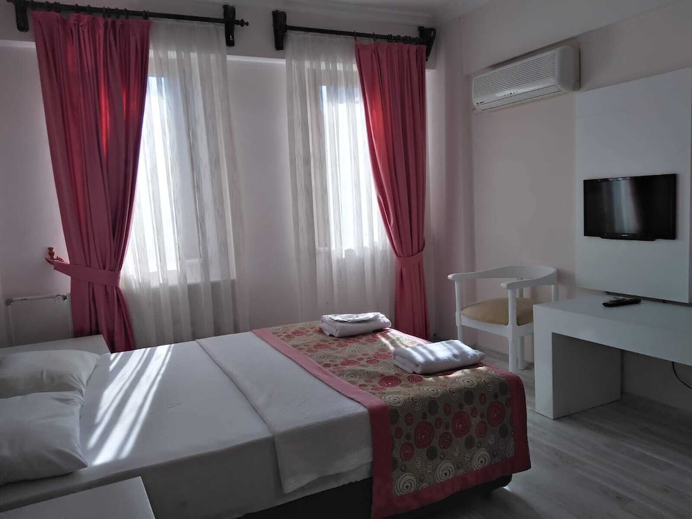 Standard Triple Room photo 2
