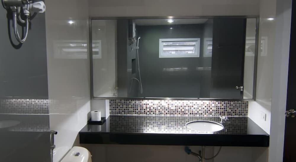 Standard Room, 1 Double Bed, City View photo 3