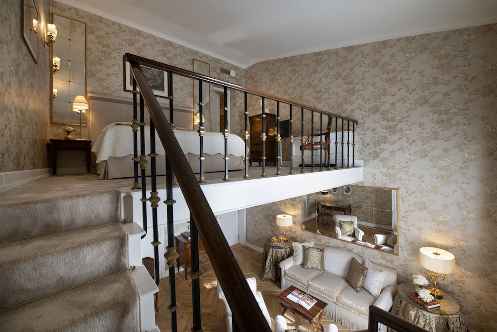 Family Room - Photo 1