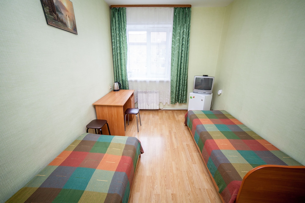 Basic Twin Room photo 3