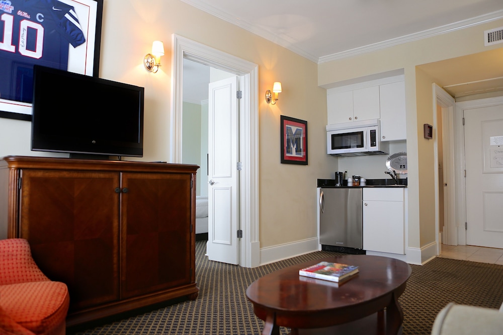 Suite, 2 Queen Beds, Non Smoking photo 3