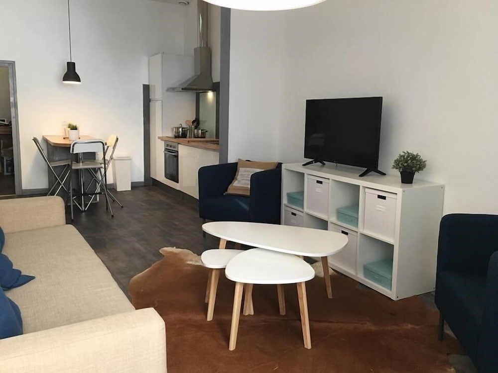 公寓,套房 (Maison Bacou cité 4)