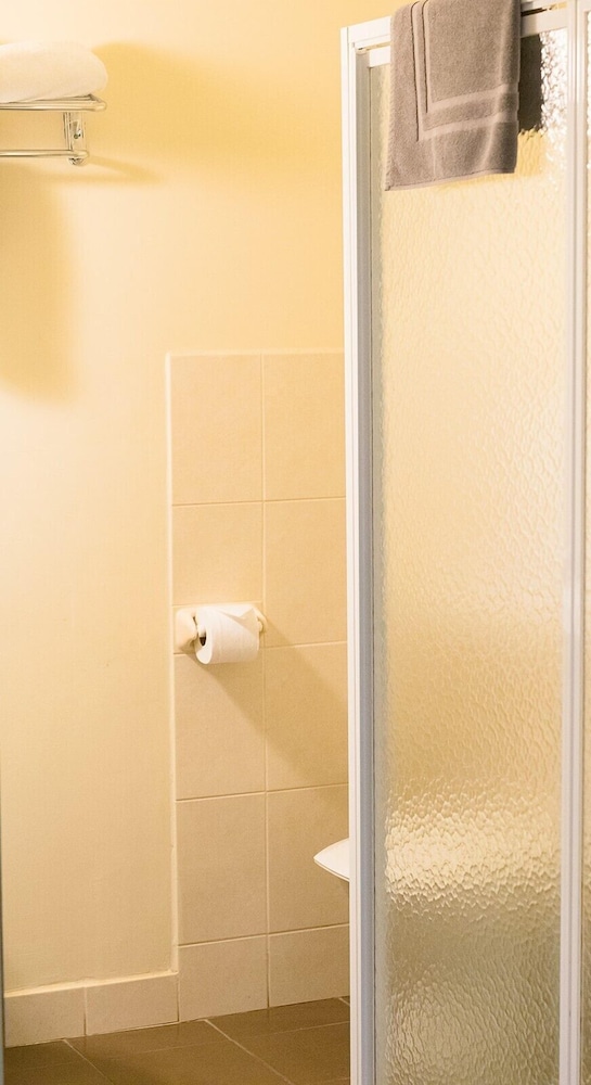 Standard Suite, 1 Bedroom, Non Smoking (Double/Queen Room) photo 1
