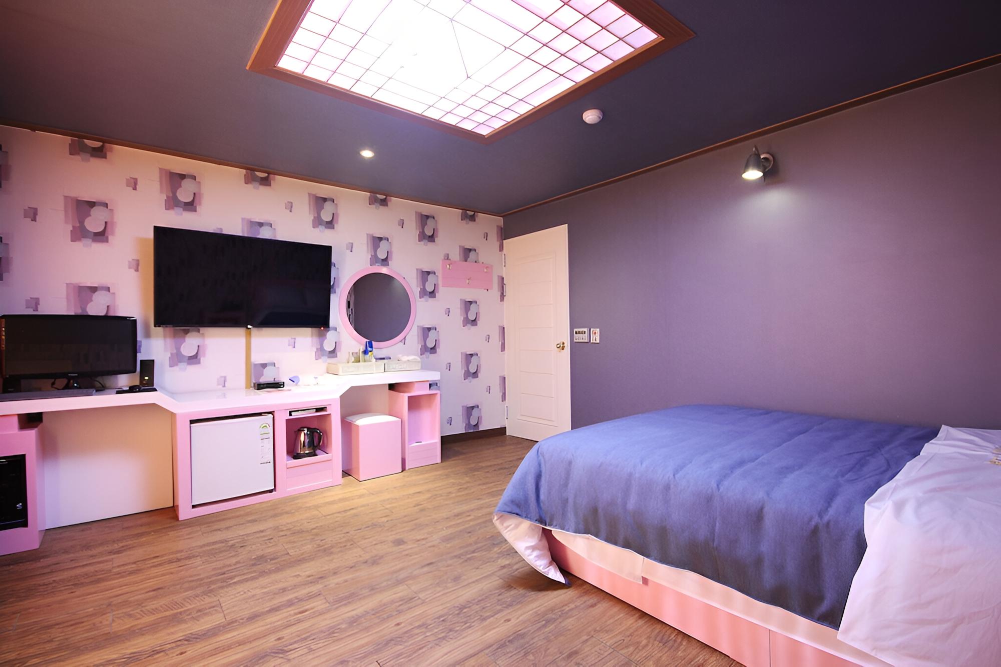 Room (Standard Room) - Photo 3