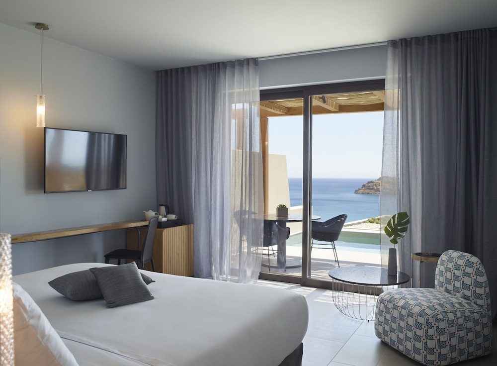 Superior Room with Private Pool - Sea View - Photo 2