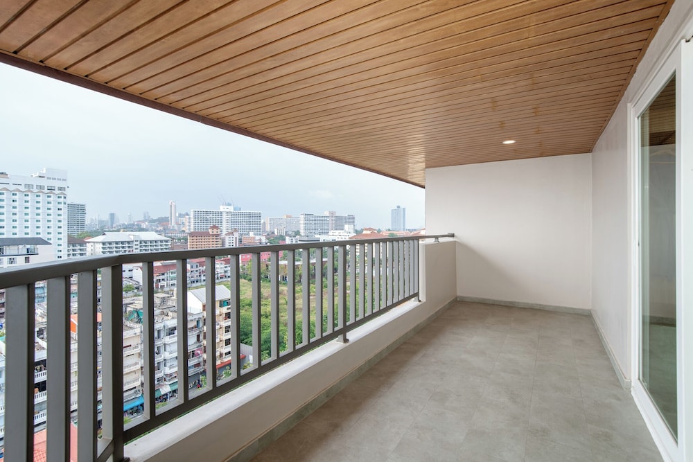 Deluxe Corner Sea View - Photo 10