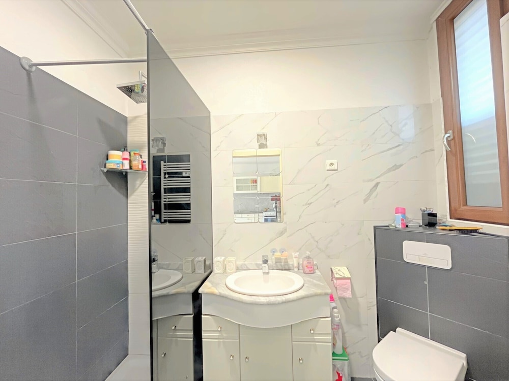 Family Apartment photo 2