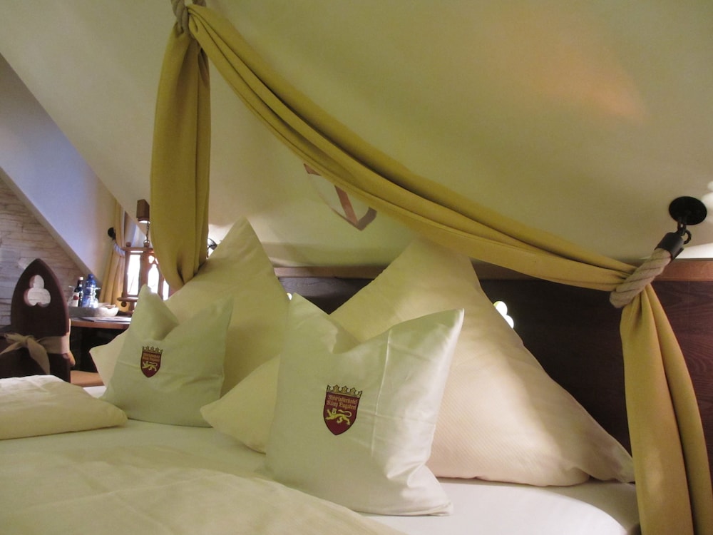 Single Room, Castle View photo 3