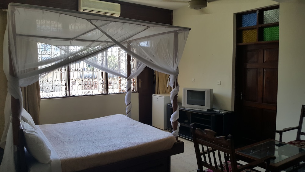 Standard Double Room photo 3