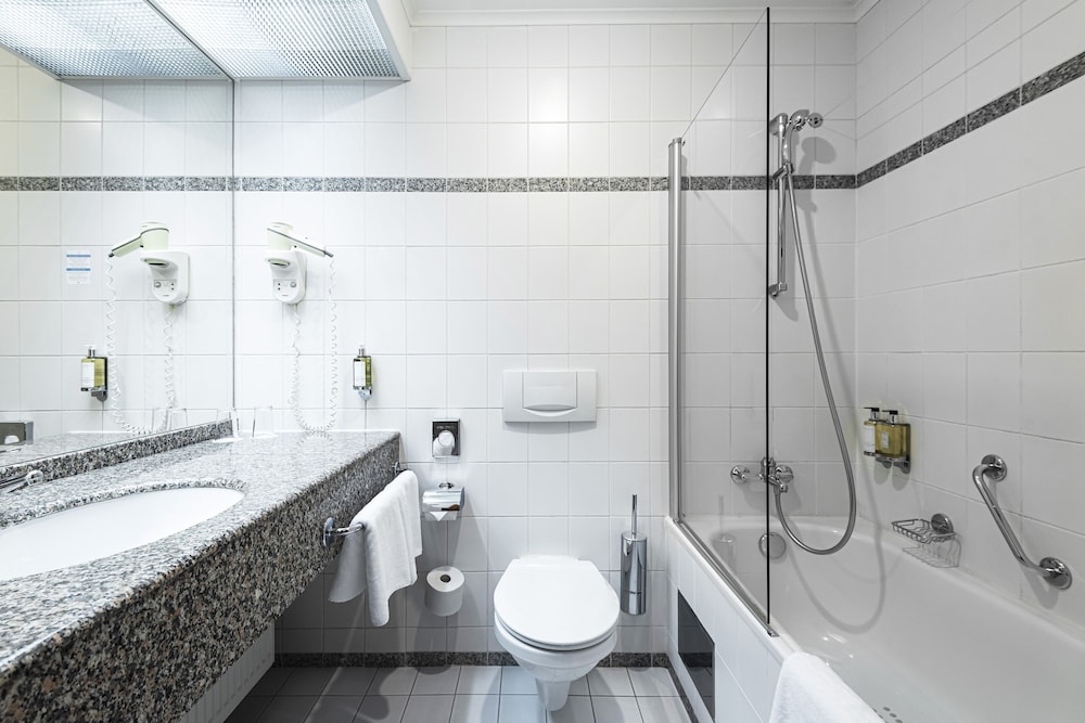 Suite, Tower - Photo 4