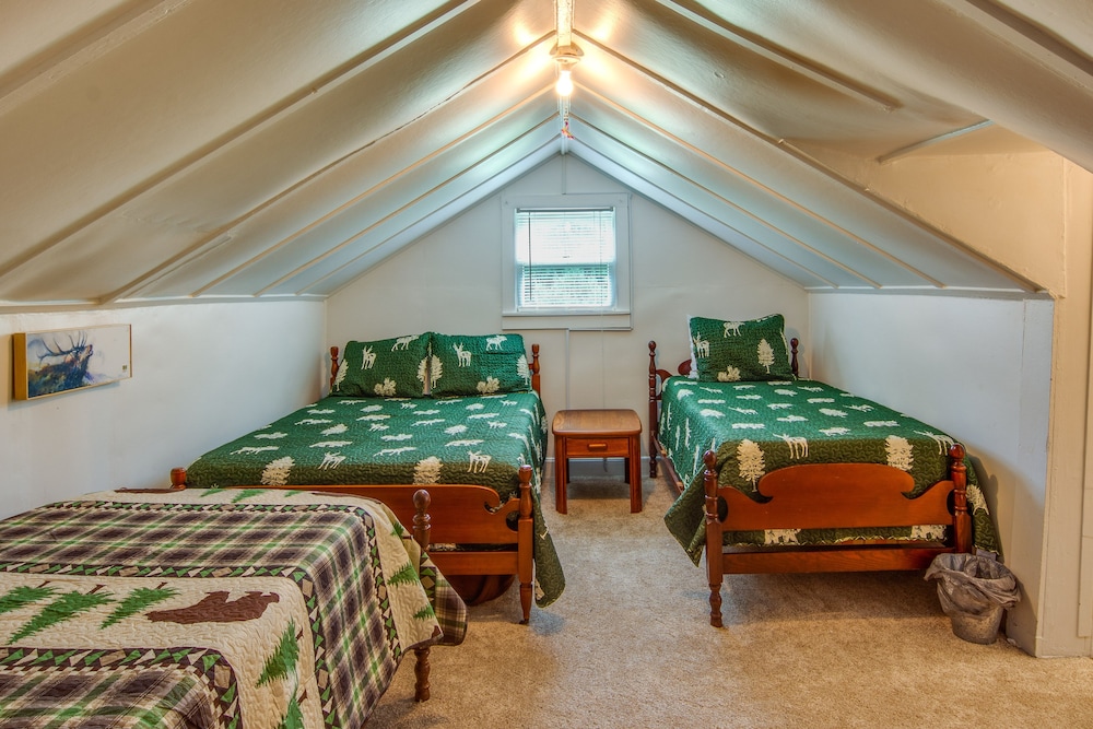 House (4 Bedrooms) photo 2
