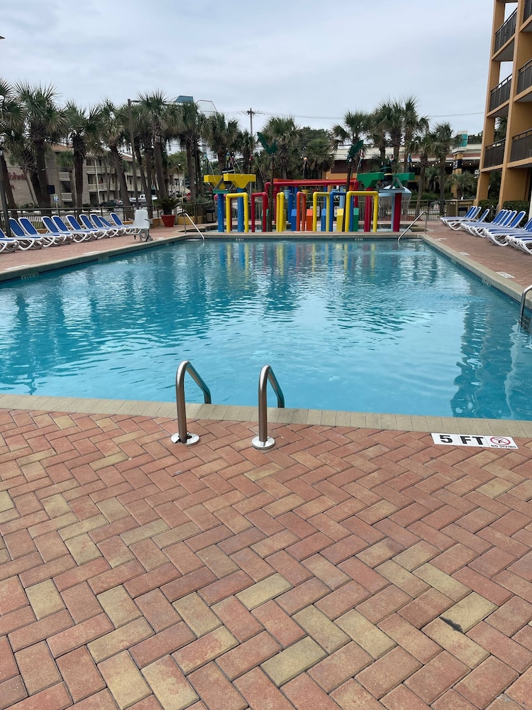 Stunning Oceanfront View! Heart Of The Golden Mile, Photo 16