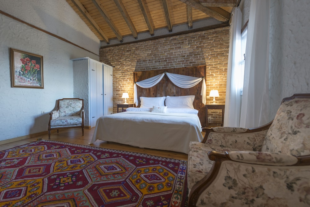 Standard Room - Photo 2