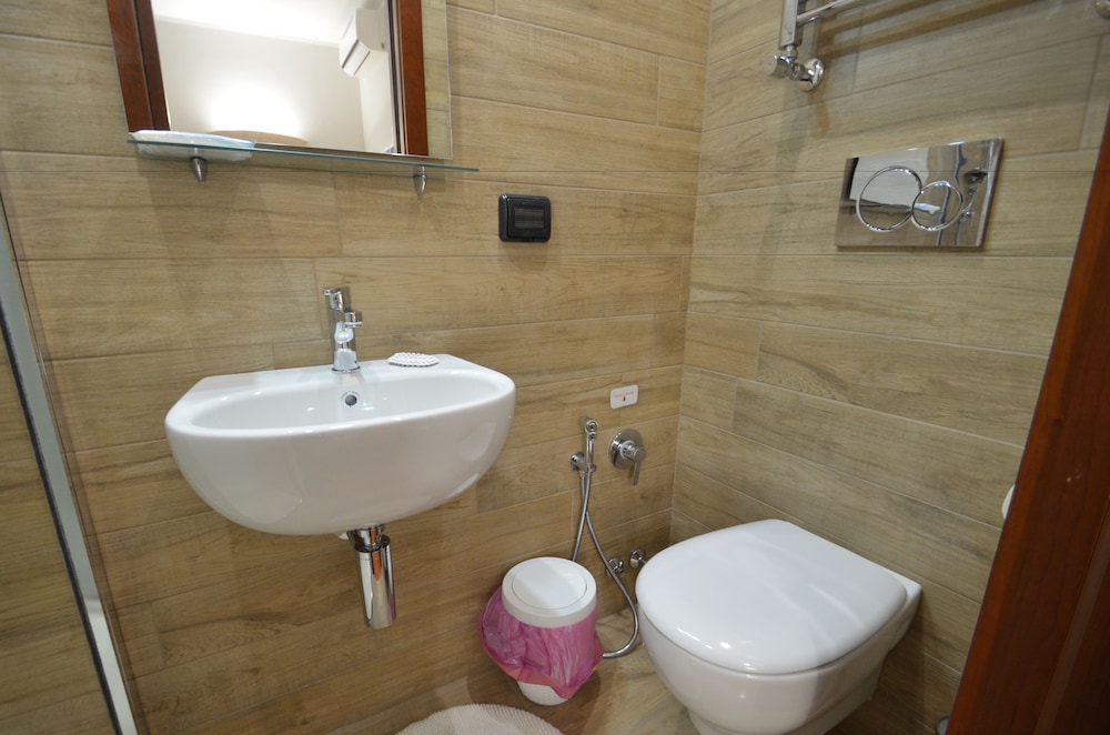 Comfort Triple Room, 1 Bedroom, Ensuite photo 3