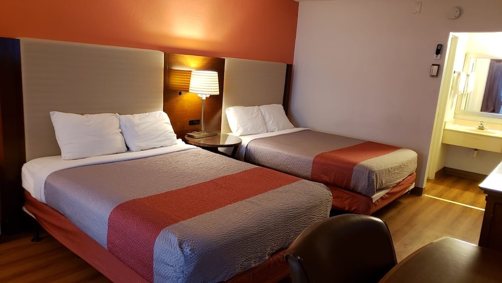 Standard Room, 2 Double Beds, Non Smoking photo 1