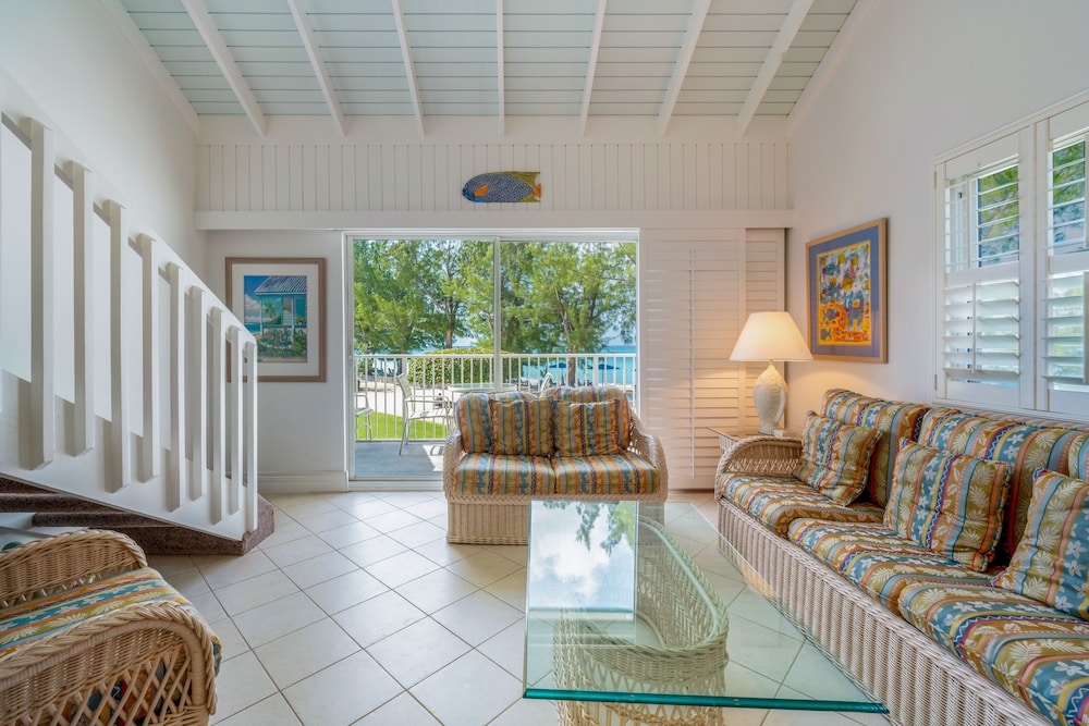 Villa, 2 Bedrooms, Oceanfront (Villa #15)