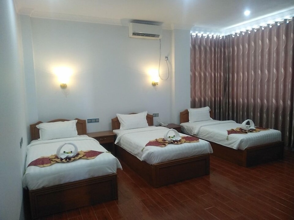 Family Room photo 1