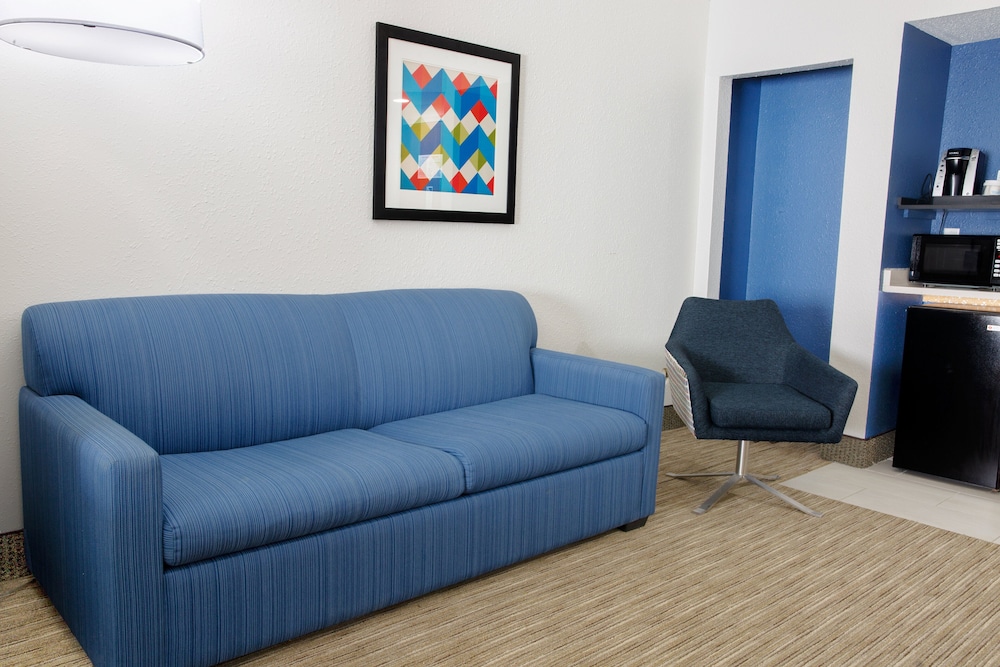 Suite, 1 King Bed (Extra Floor Space)