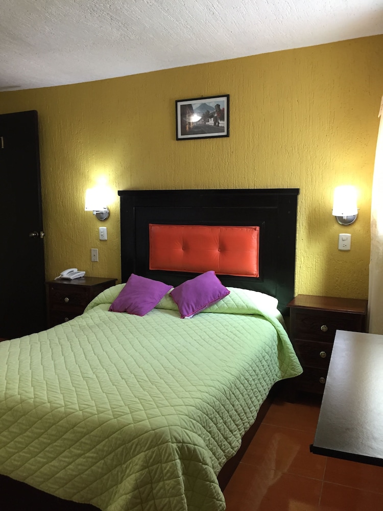 Basic Double Room, 1 Queen Bed, Non Smoking