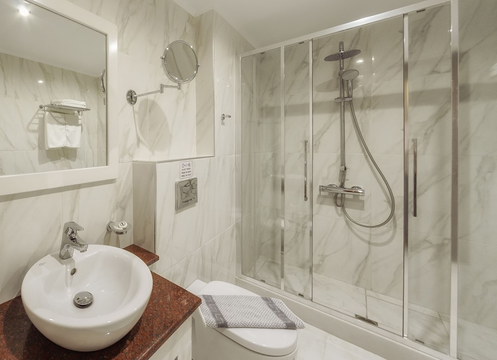 Standard Double or Twin Room, Pool View - Photo 13
