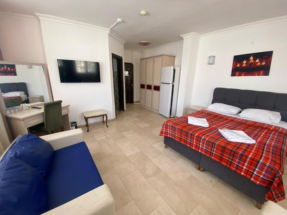 Suite, Balcony, Mountain View