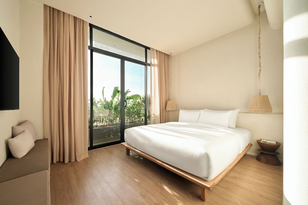 Double Room, Balcony