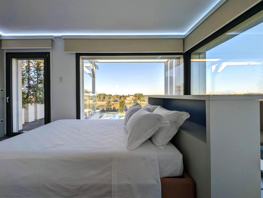 Panoramic Double or Twin Room, Pool View photo 2