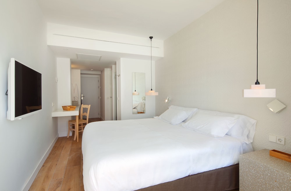 Double Room Single Use, Balcony - Photo 2