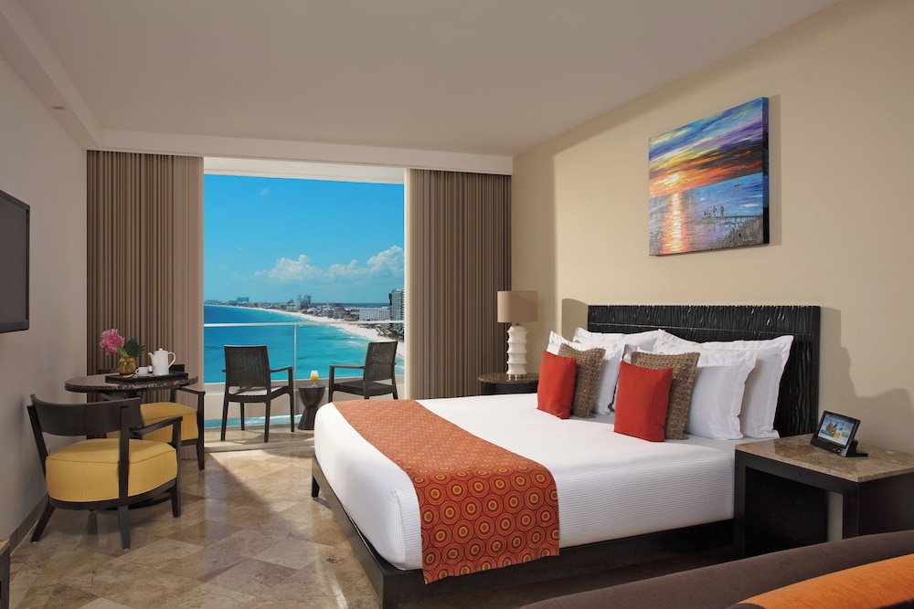 Deluxe Room, 1 King Bed, Ocean View photo 1